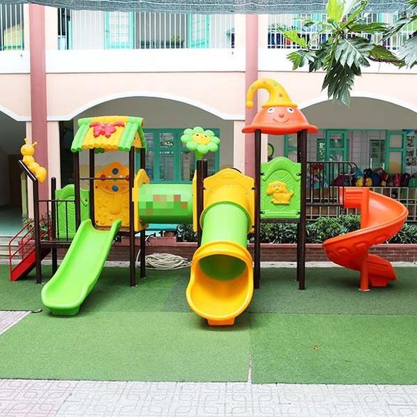 Thiết bị sân chơi